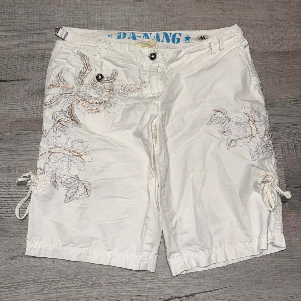 Vintage Da-Nang White Floral Embroidered Cargo Shorts Medium
